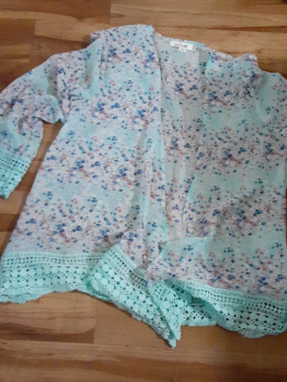 Simply Noelle Mint Floral Lace-Trim Open Front Camisole
